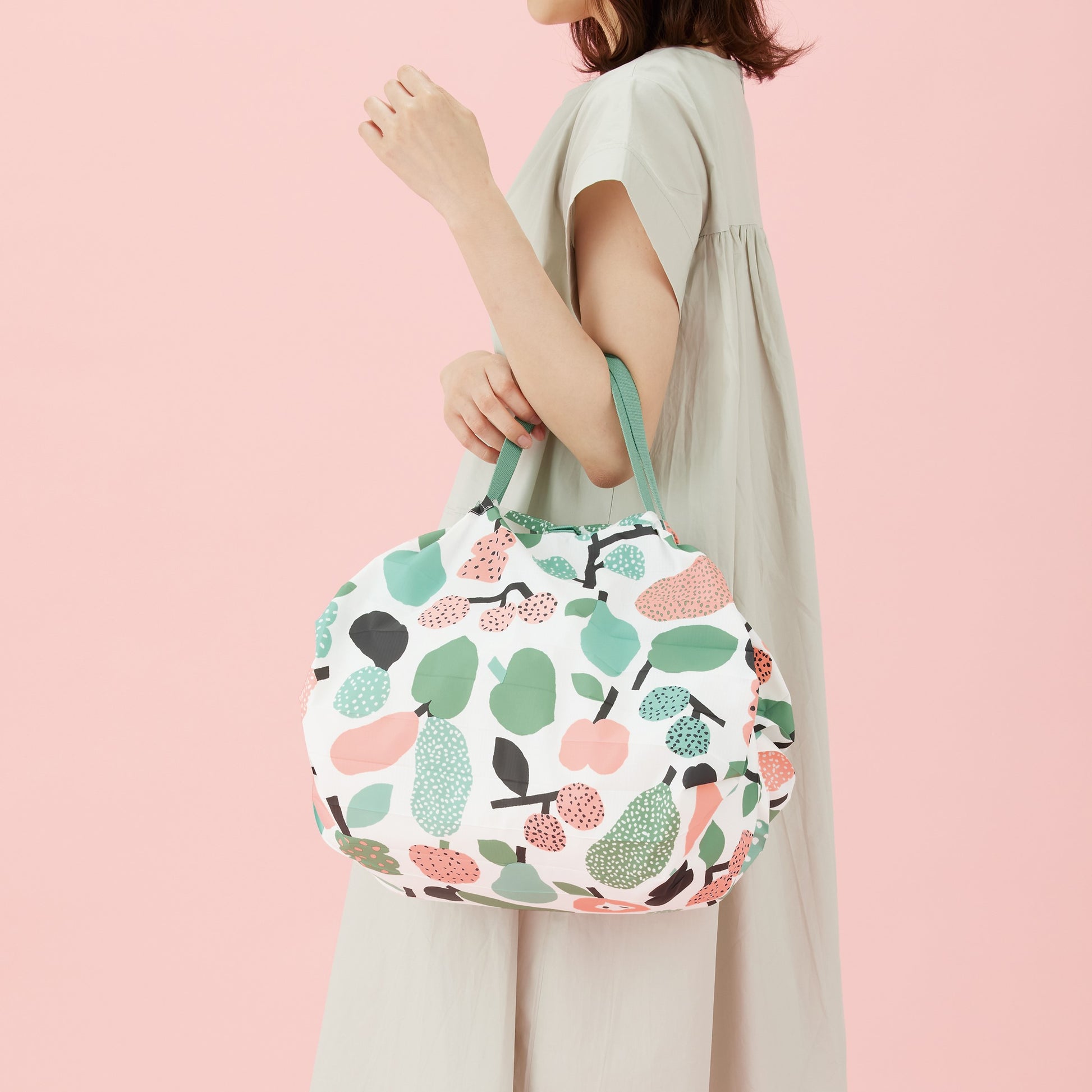 Shupatto one pull foldable bag