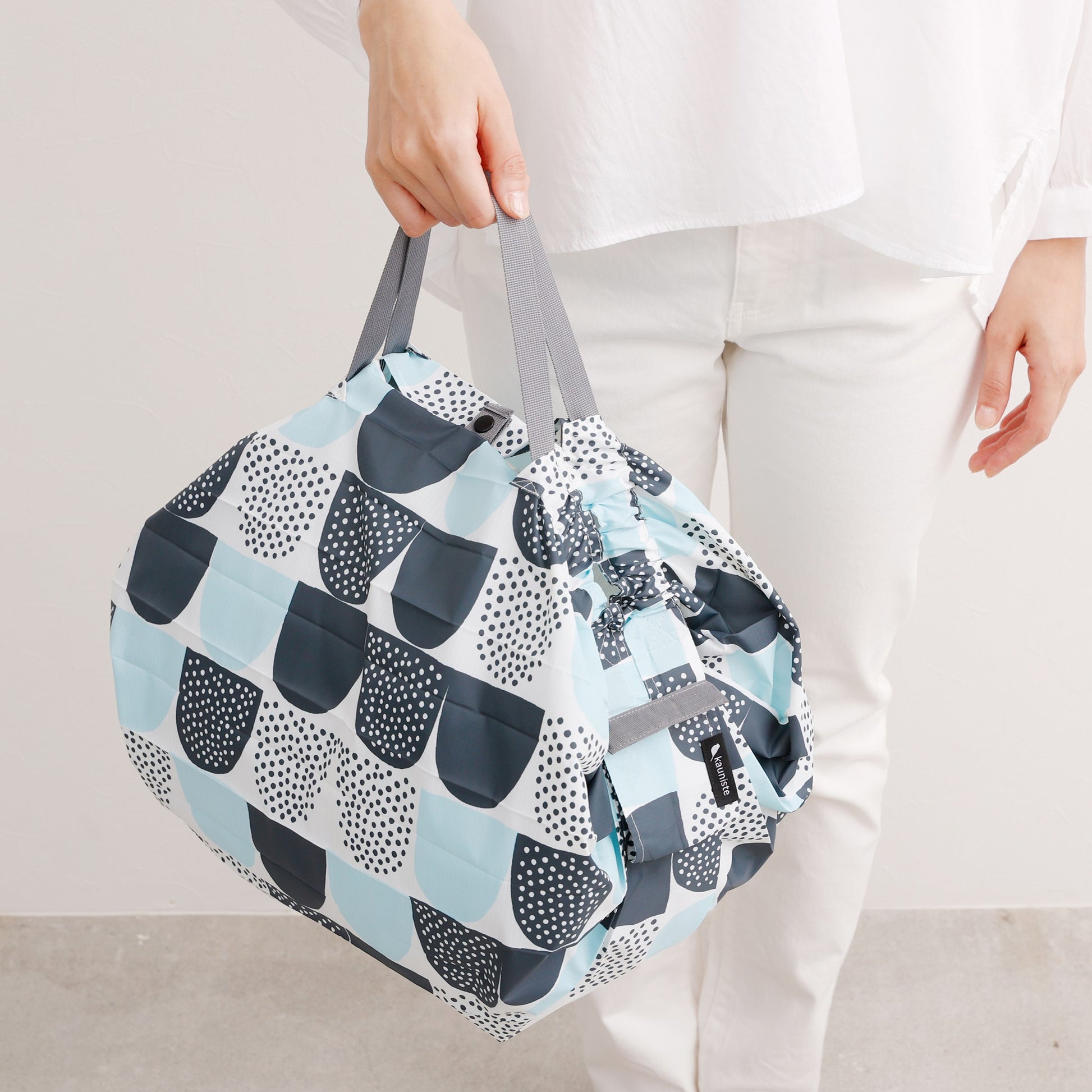 Shupatto one pull foldable bag