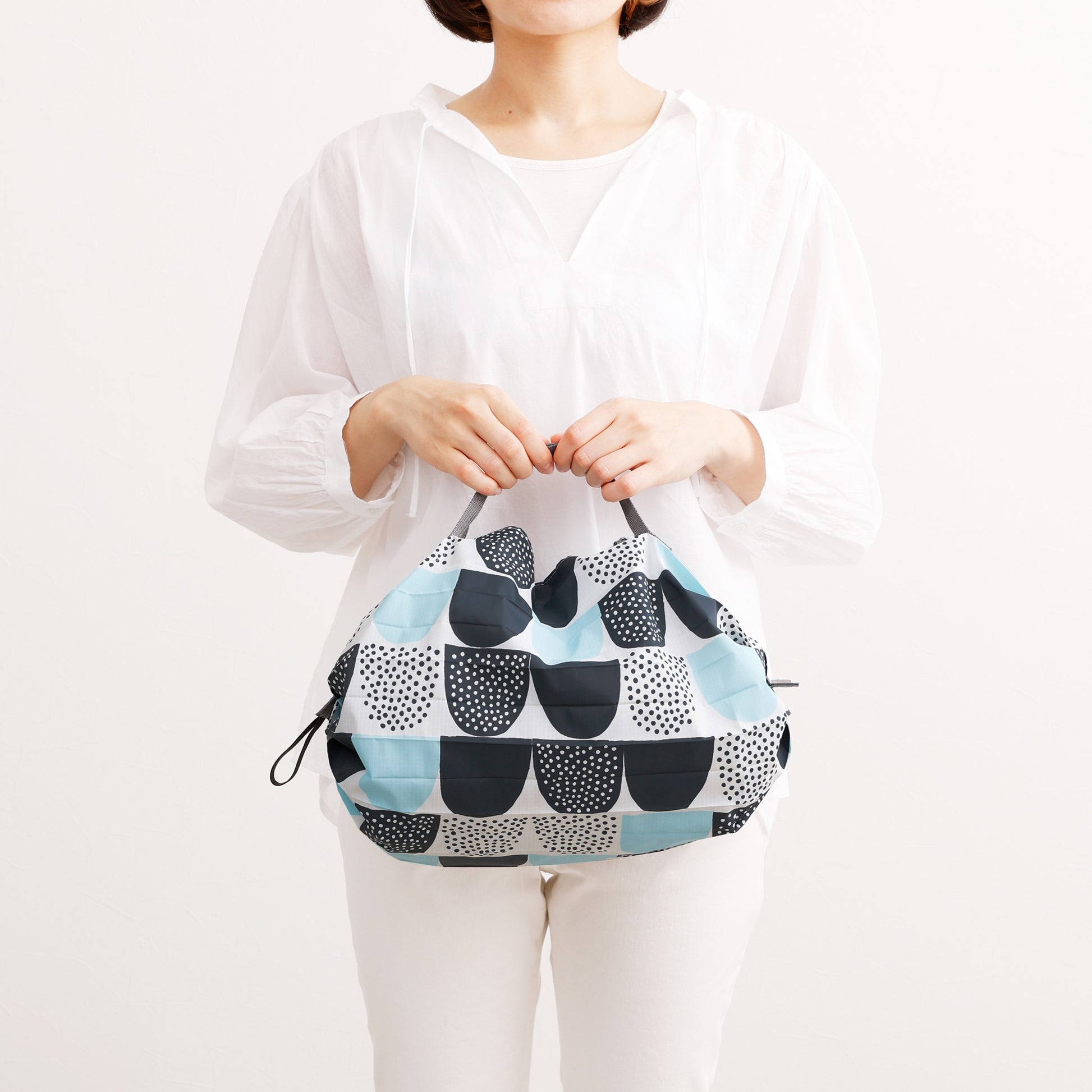 Shupatto one pull foldable bag